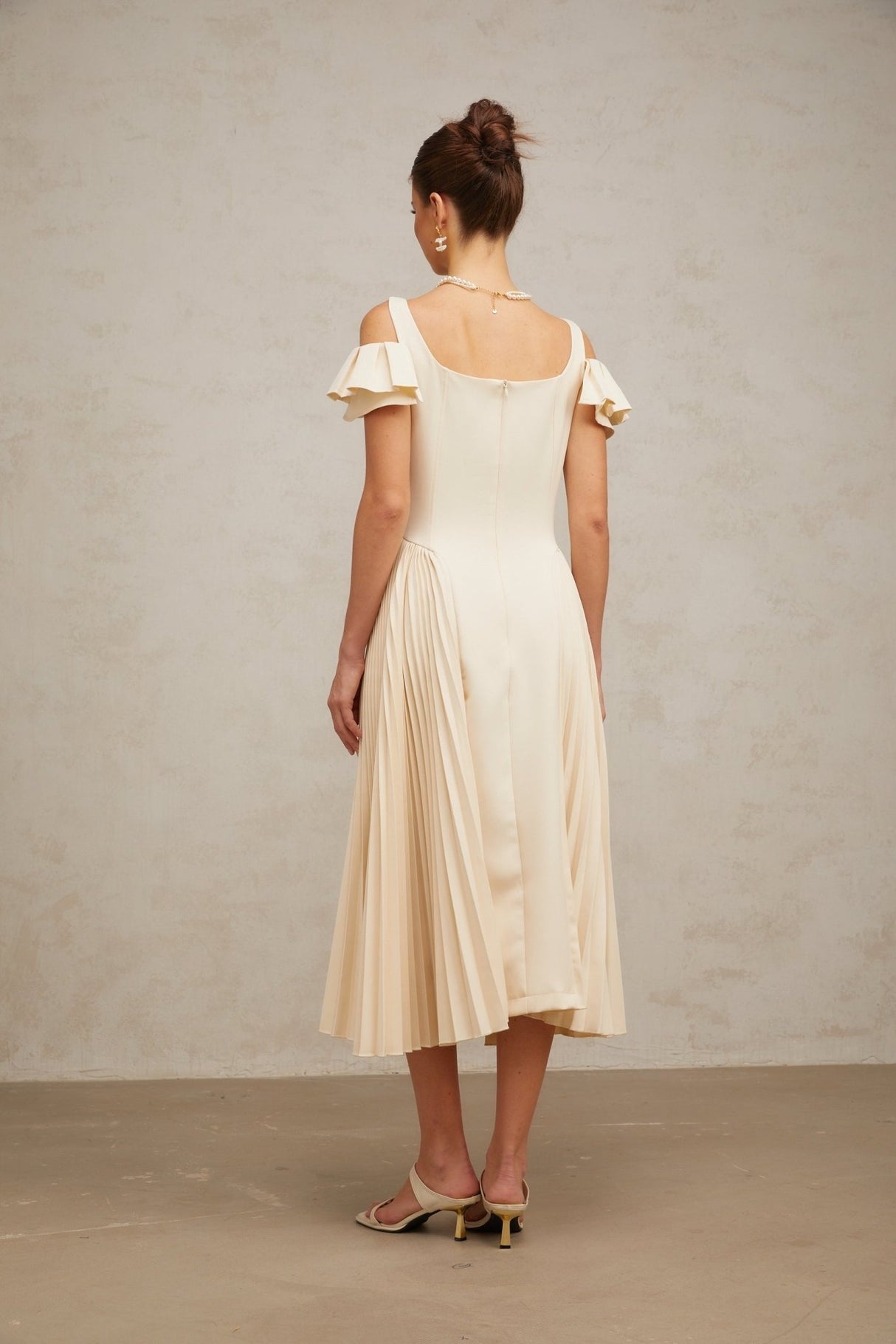 Rebecca Flutter Sleeve Pleated Midi Dress