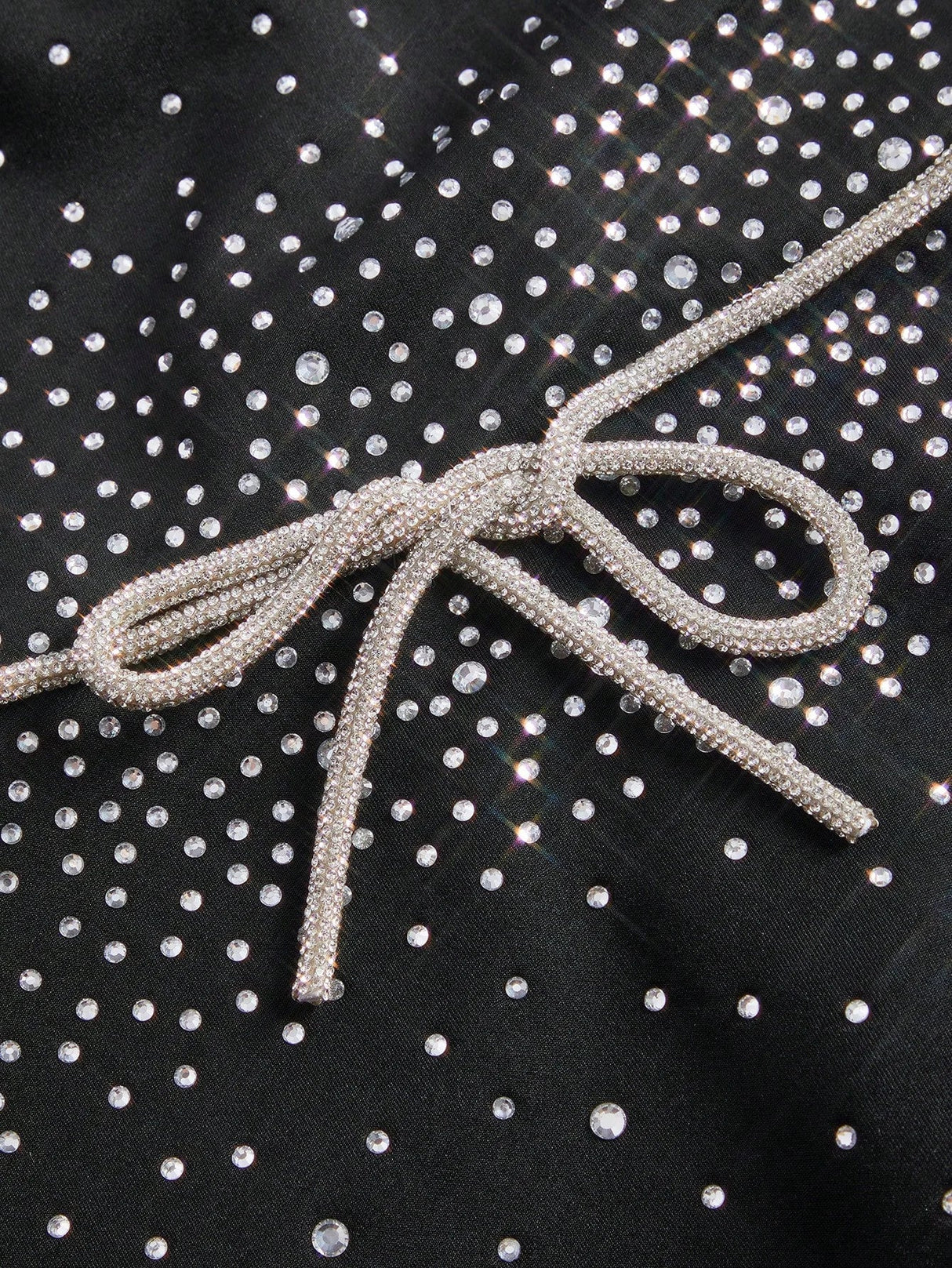Sabina Midi Dress - Round Neck - Flared Hem - High Waist - Elegant Style - Belted & Zipper