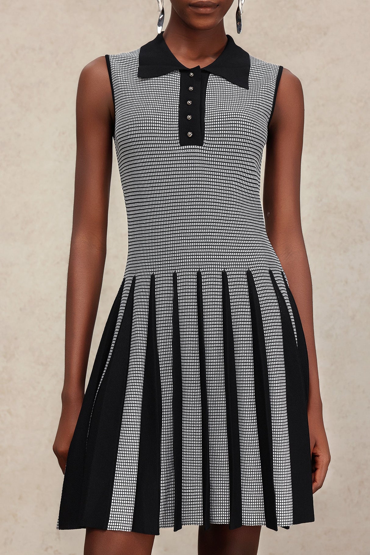 Sabrina Black Lapel Collar Sleeveless Pleated Skirt Dress