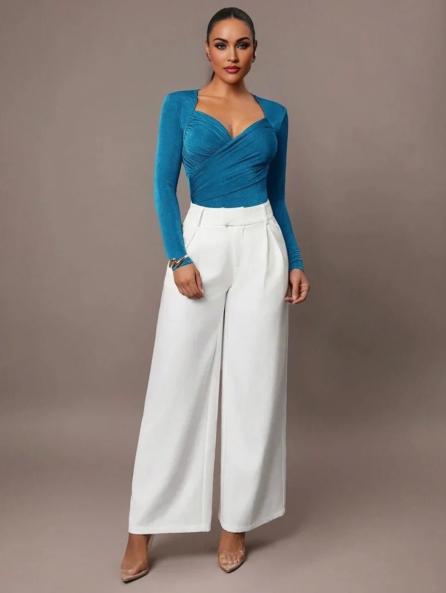 Simona Bodysuit - High Stretch Knitted Fabric - Slim Fit - Long Sleeve Length - Casual Style - Natural Waist Line - Sweetheart Neckline