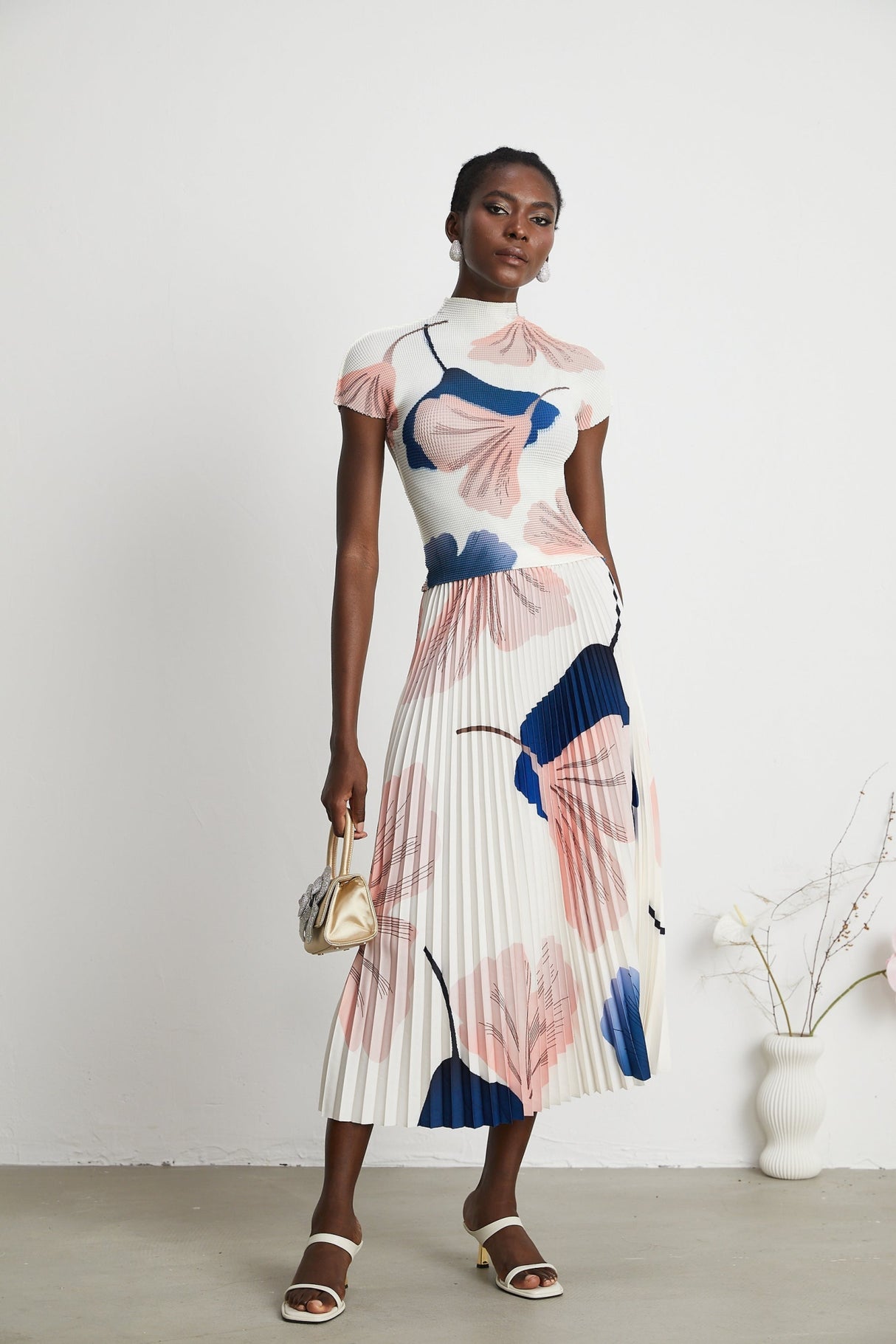 Tersilla Skirt & Top Set in Multicolored Pattern Knit