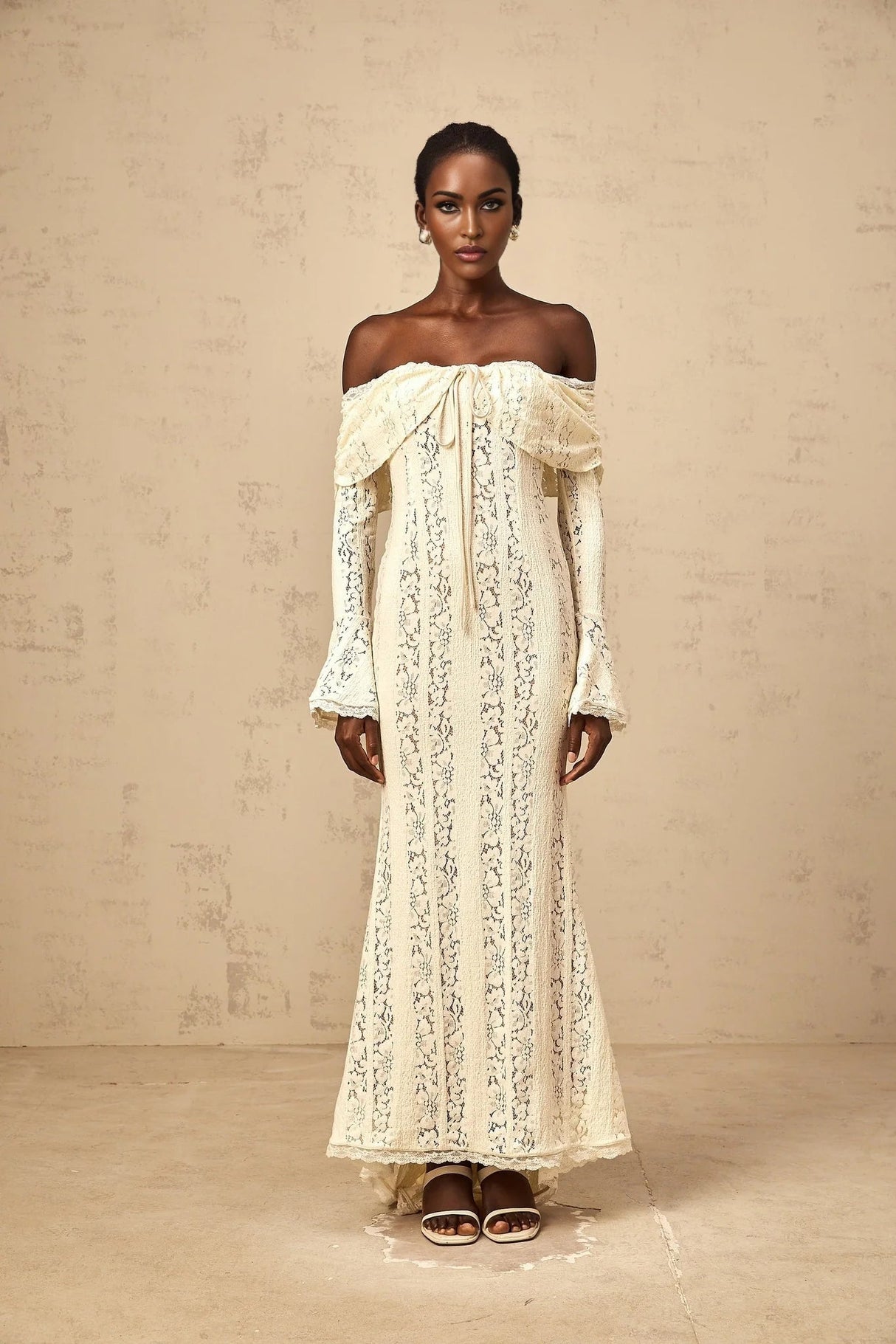 Tonia Maxi Dress Floral Lace Train Design in Neutrals