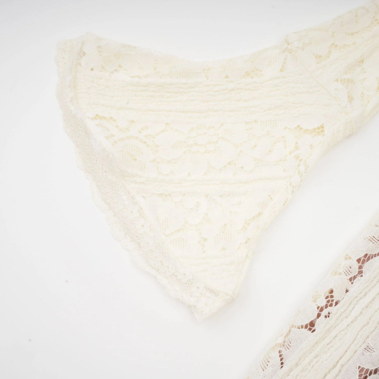 Tonia Maxi Dress Floral Lace Train Design in Neutrals