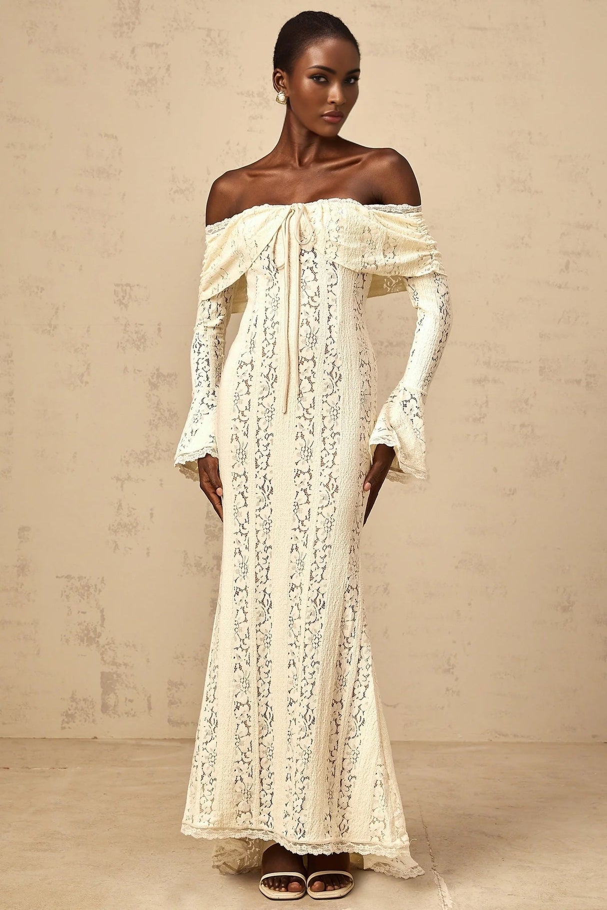 Tonia Maxi Dress Floral Lace Train Design in Neutrals