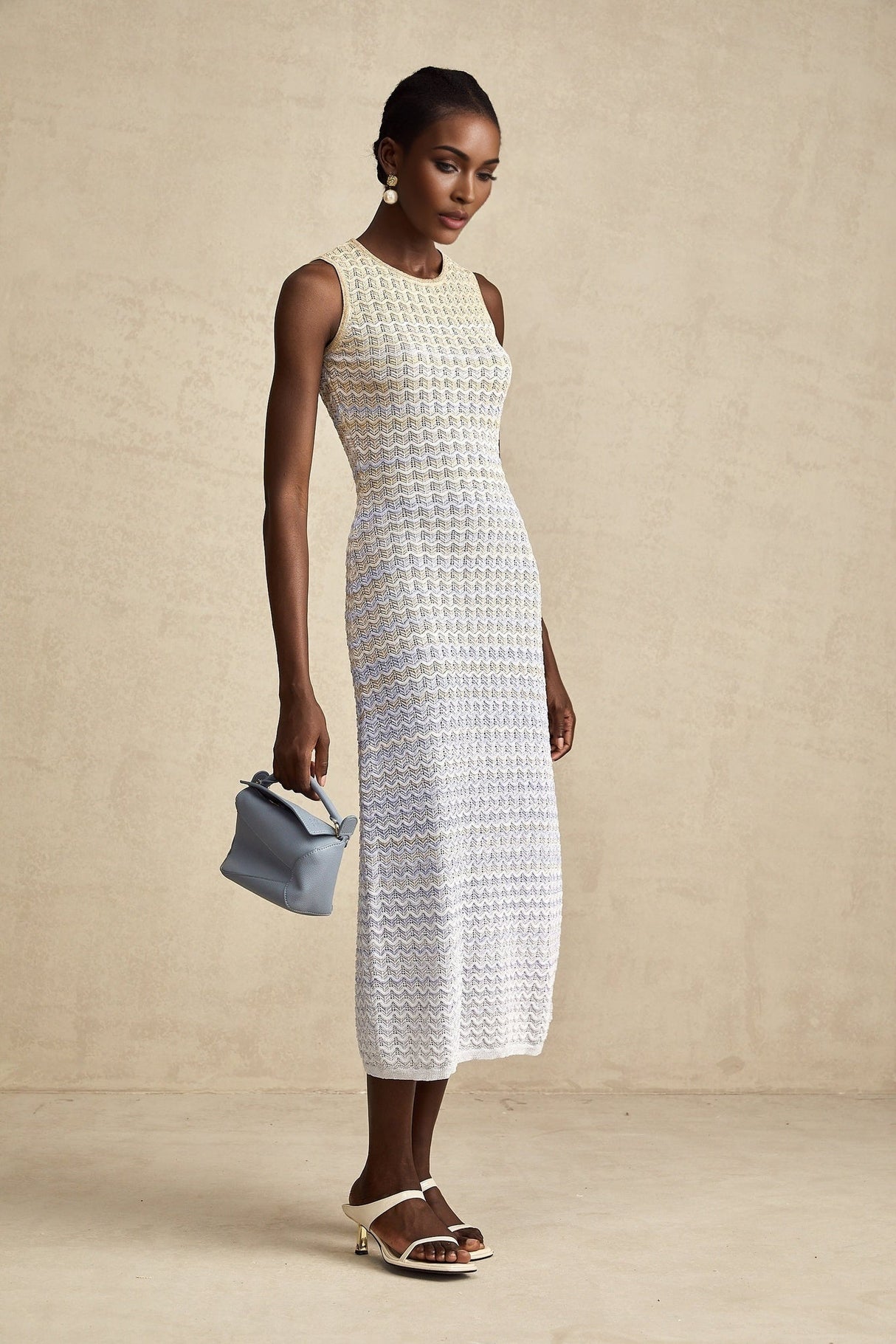 Valentina Sleeveless Round Neck Contrast Colors Midi Dress