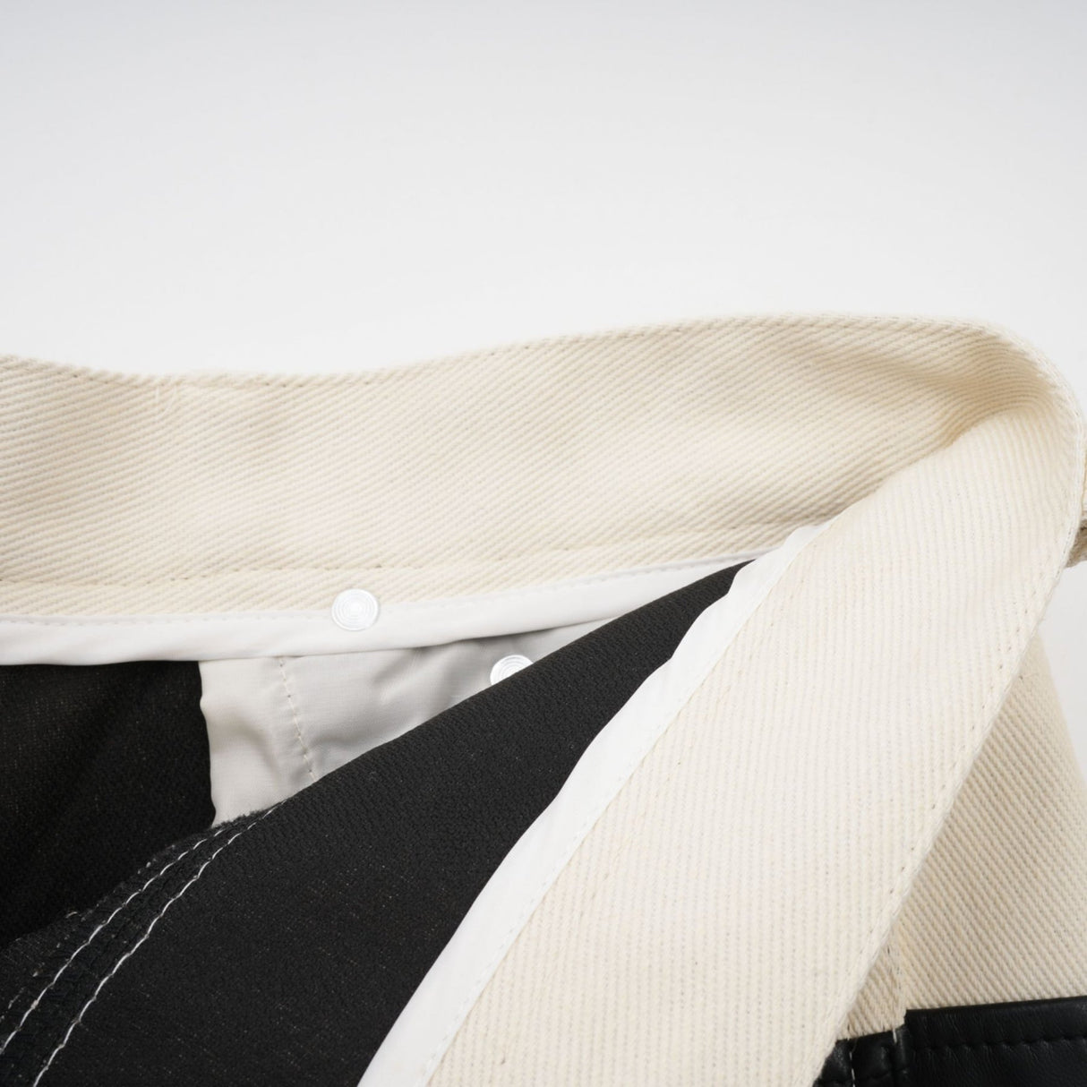 Valentina Trousers Black Contrast - Color Chic Wide Leg