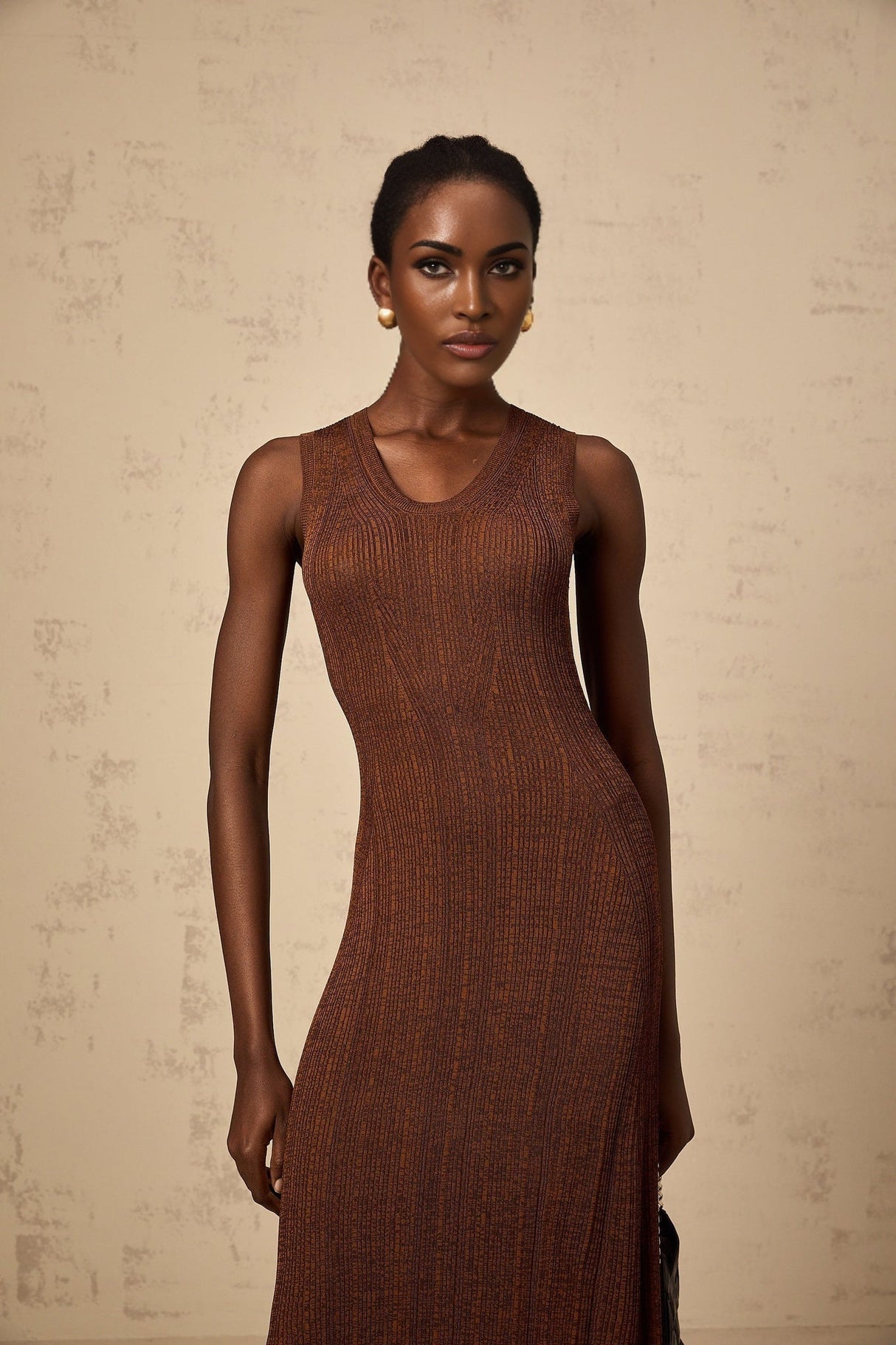 Valeria Midi Dress Brown Cutout Flared & Scoopneck