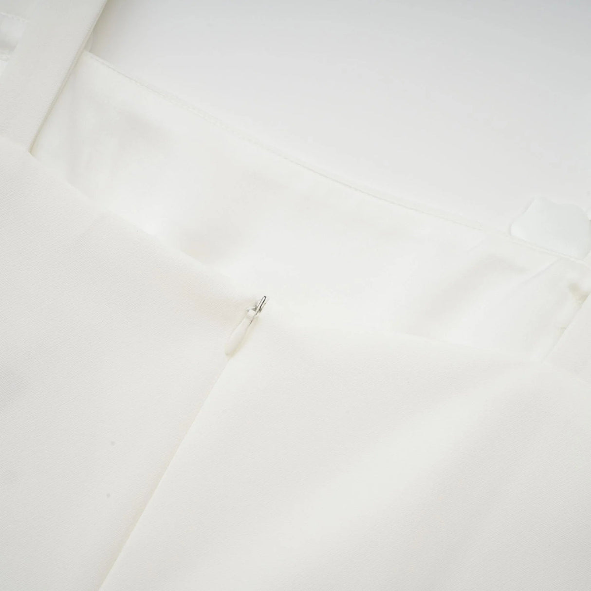 Valeria Midi Dress White Faux - Flower Square - Neck