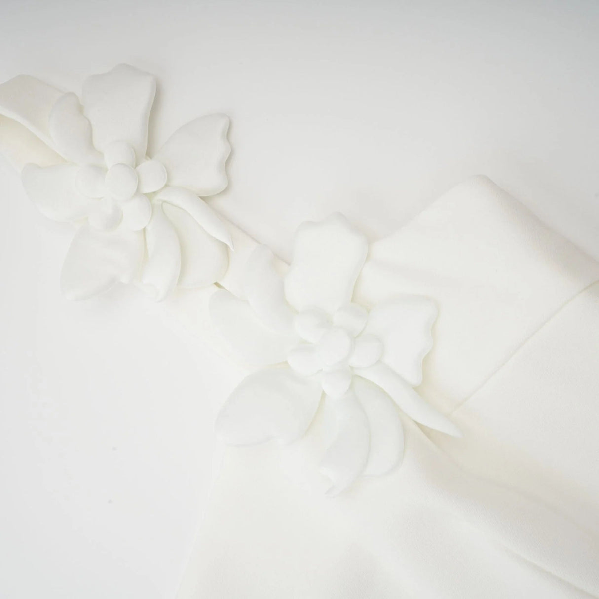 Valeria Midi Dress White Faux - Flower Square - Neck