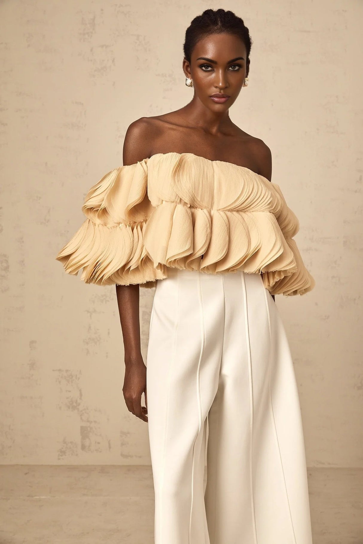 Vincenzina Cropped Top Neutrals Off - Shoulder Shirred