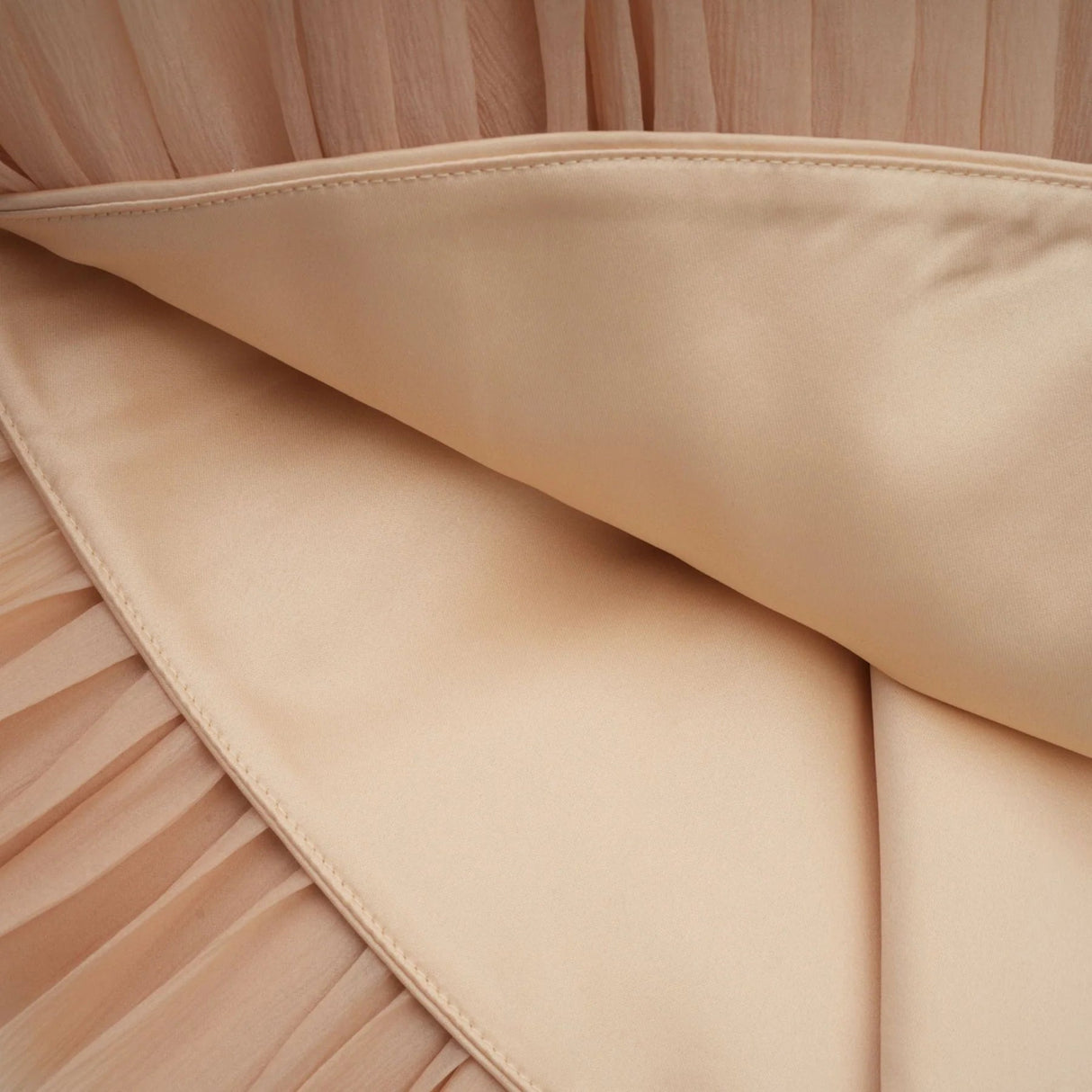 Vincenzina Cropped Top Neutrals Off - Shoulder Shirred