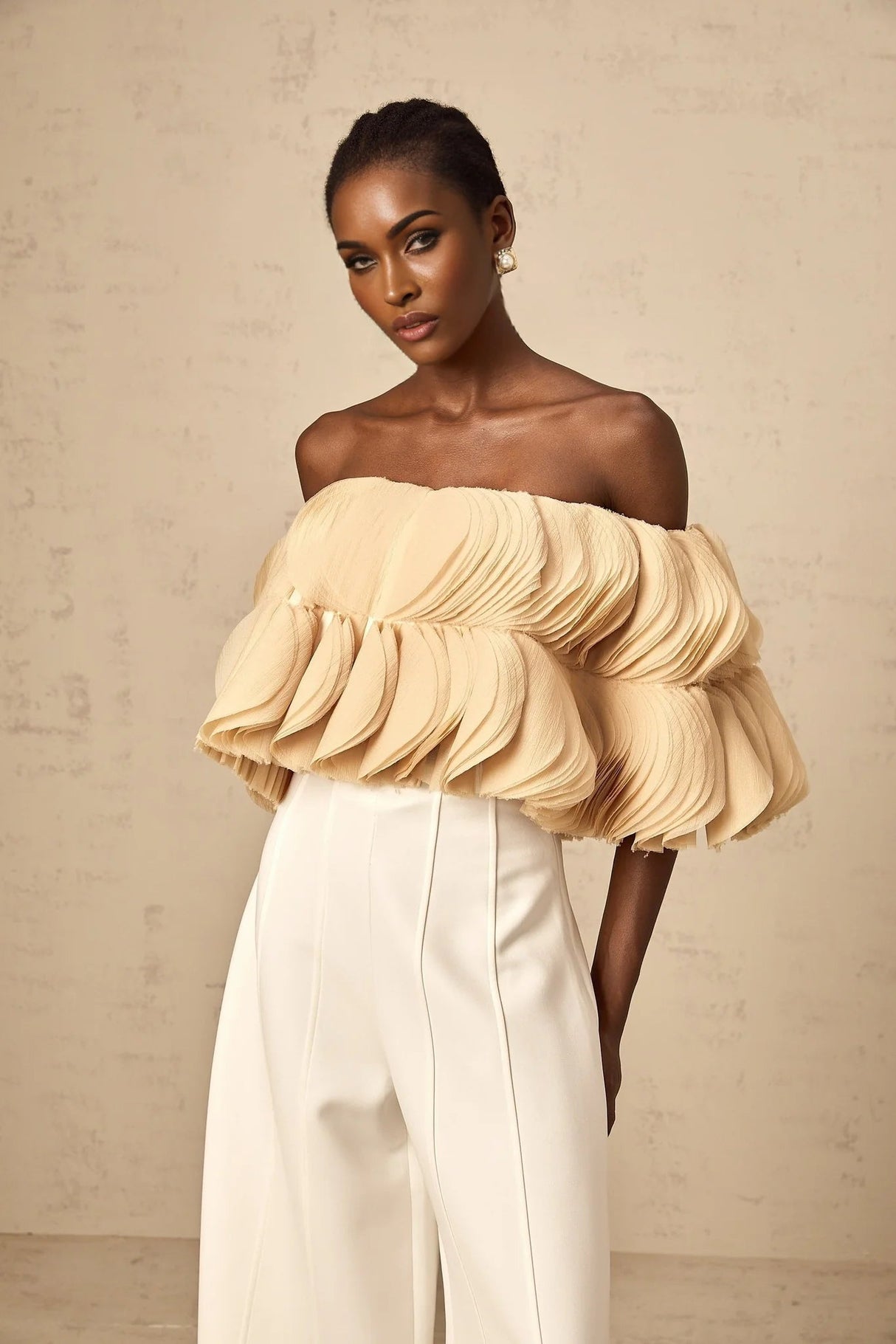 Vincenzina Cropped Top Neutrals Off - Shoulder Shirred