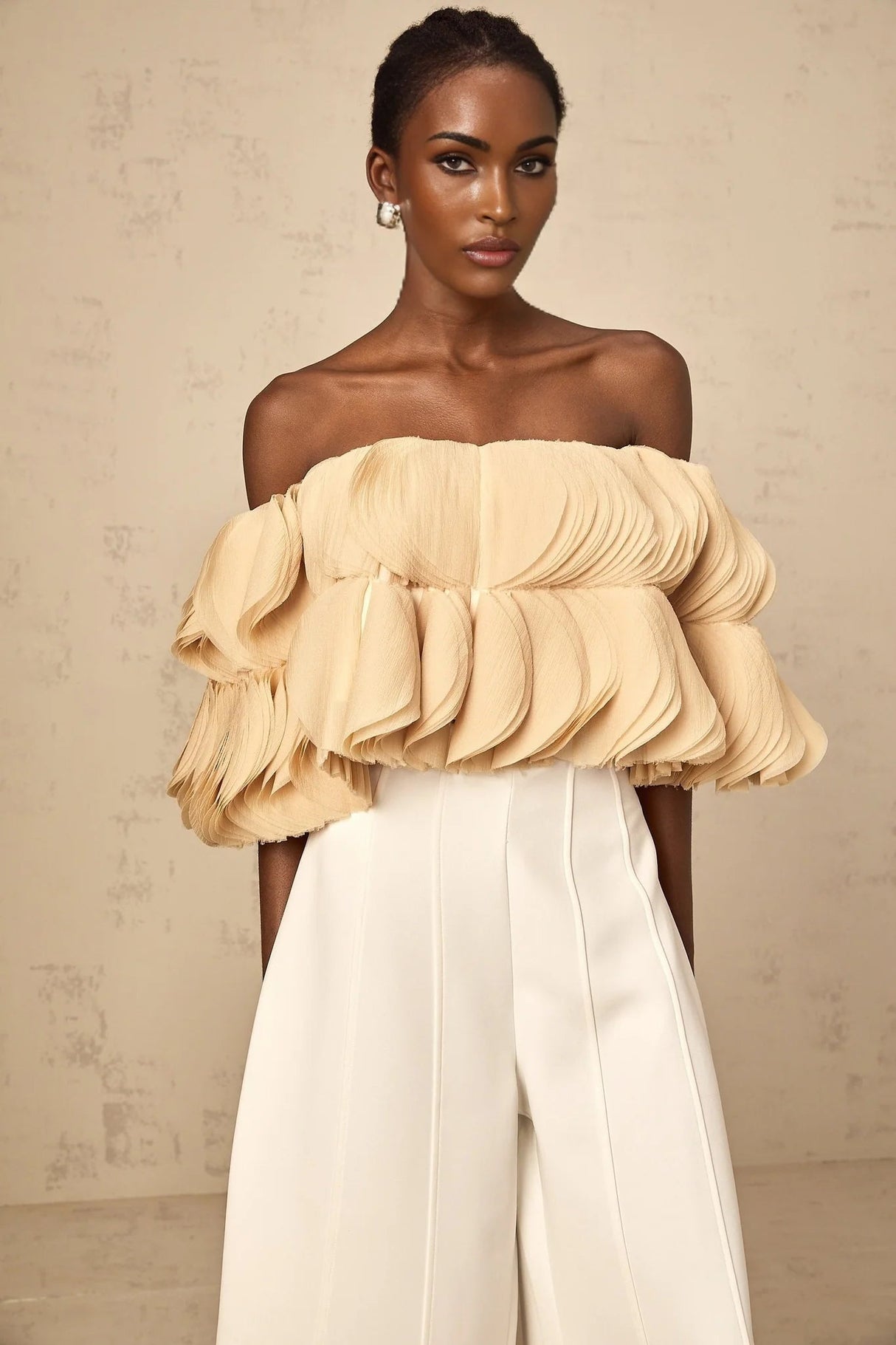 Vincenzina Cropped Top Neutrals Off - Shoulder Shirred