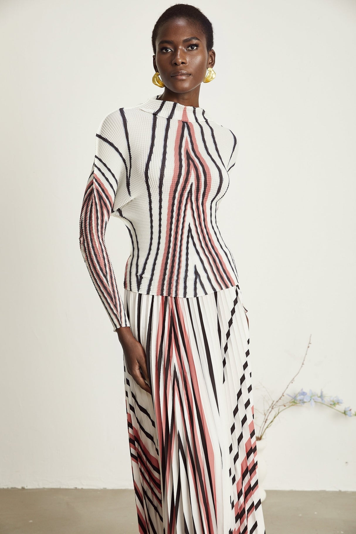 Virginia Skirt & Top Set Line Printed Pleat Detail Stretch