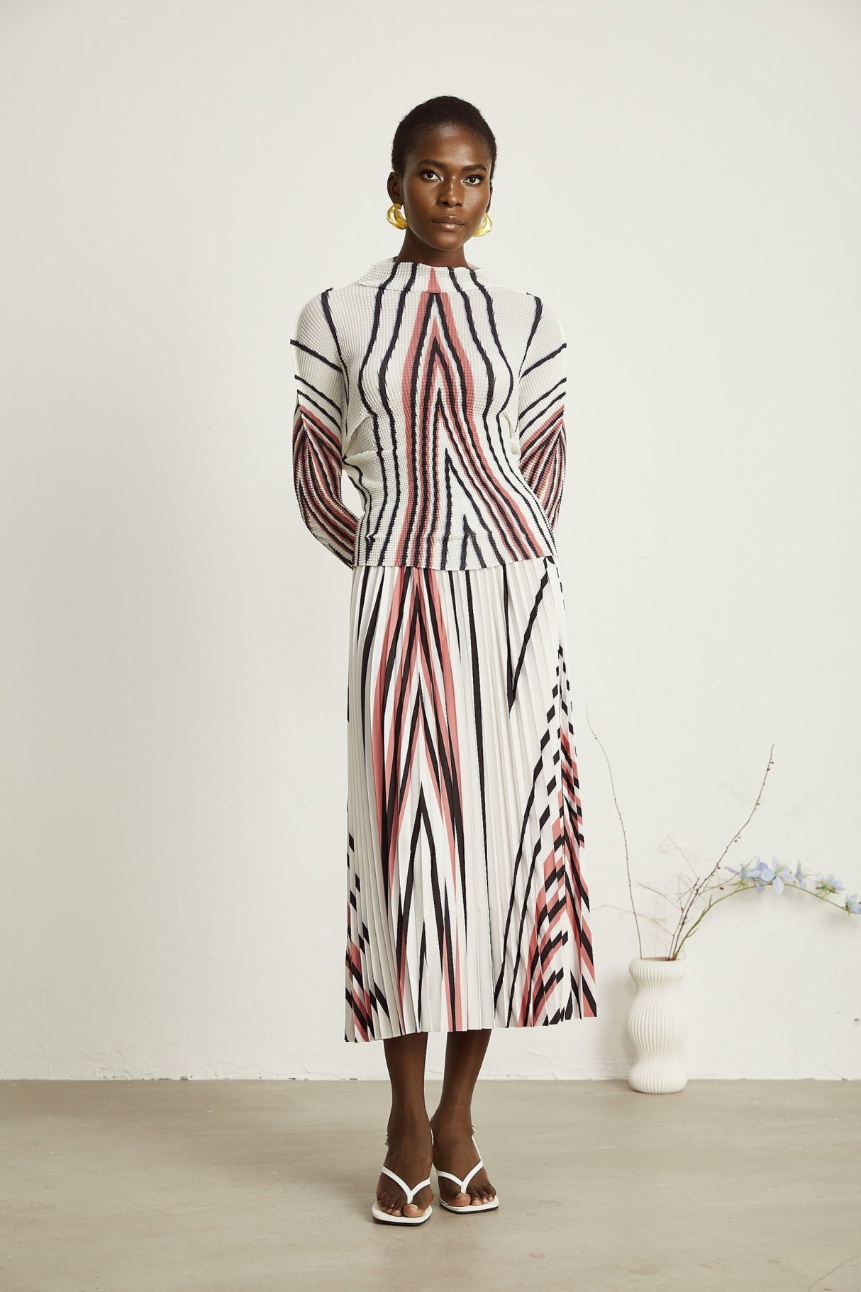 Virginia Skirt & Top Set Line Printed Pleat Detail Stretch