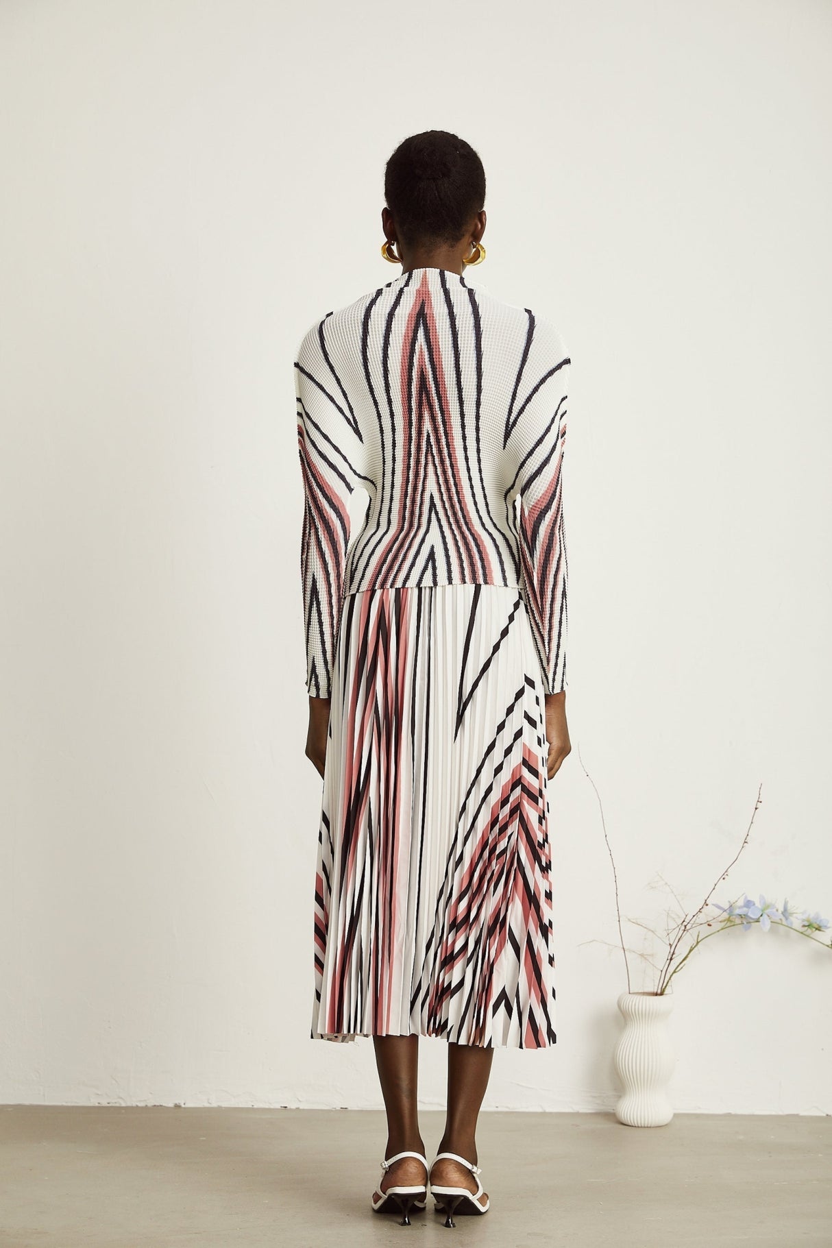 Virginia Skirt & Top Set Line Printed Pleat Detail Stretch