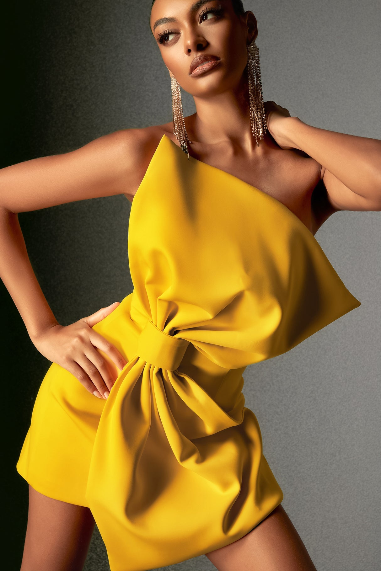 Kylie Mini Dress - Asymmetrical Silhouette - Bowknot Detailing - Strapless - High-Quality Materials - Statement Accessories