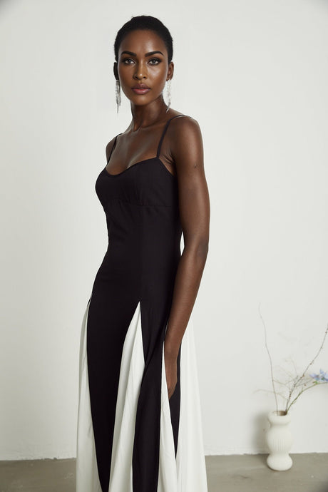 A long pleated maxi dress in contrasting colors named Sofie