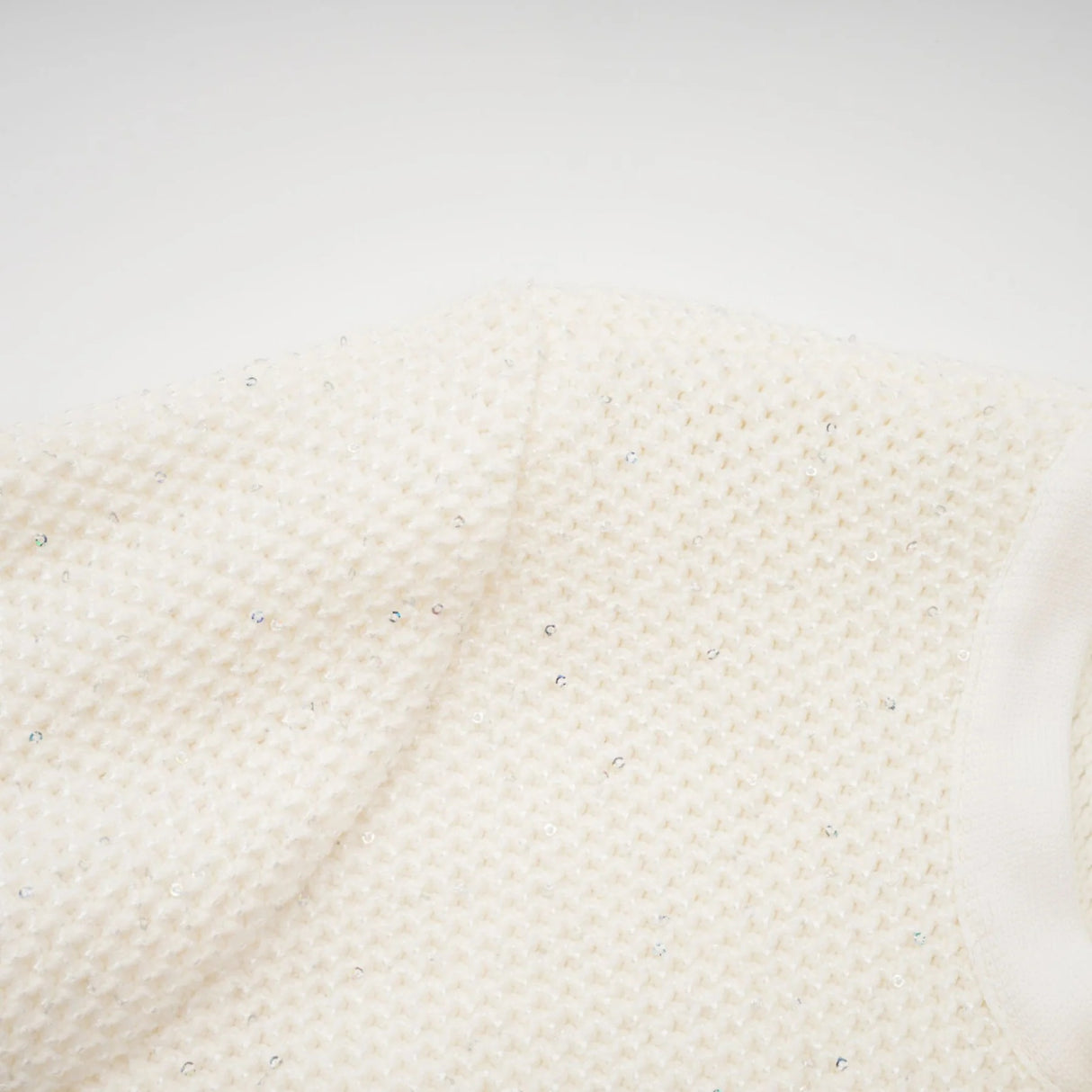 Adélade White Embellished Knit Midi Dress