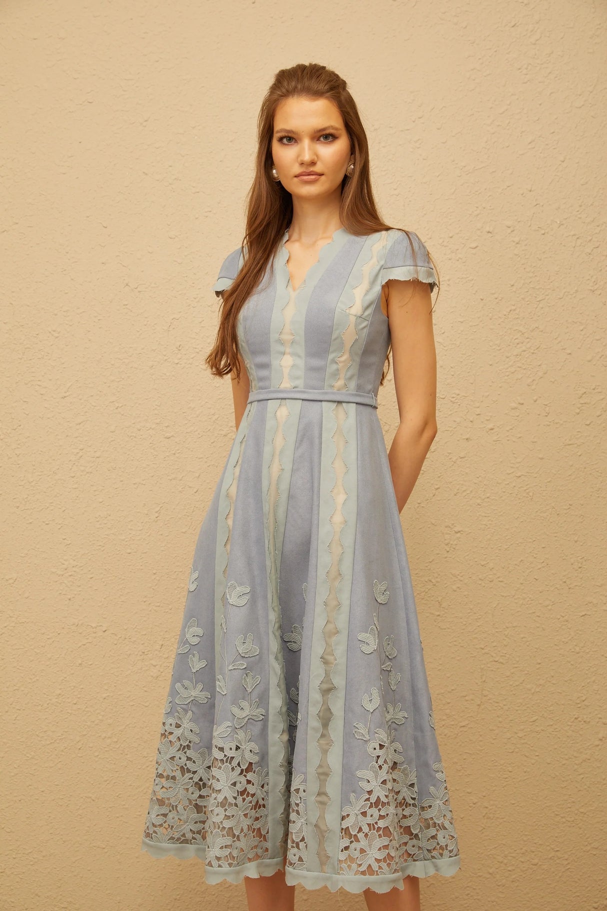 Amália Blue Scalloped Floral Embroidered Midi Dress