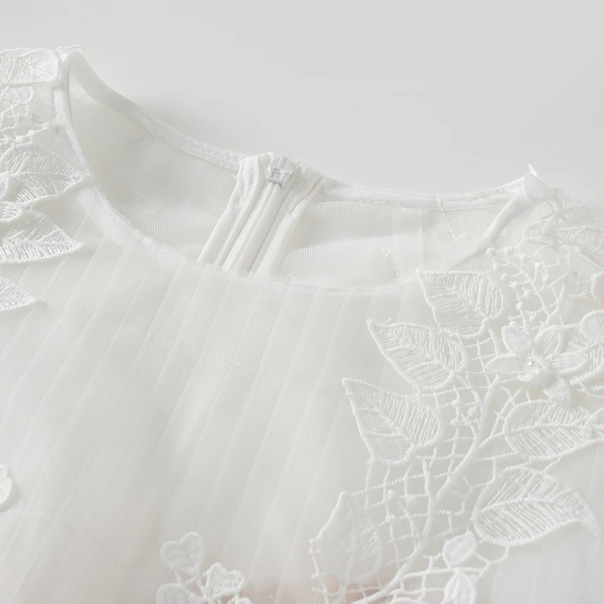 Annabelle Flowerappliqué Tulle Midi Dress Without Belt
