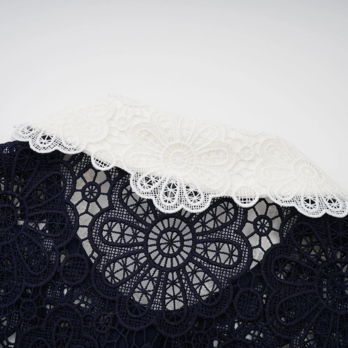 Ariane darkblue floral crochetlace midi dress