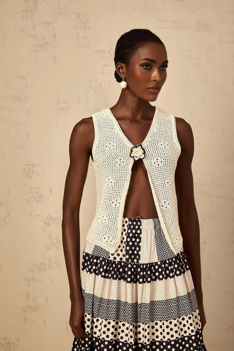 Bailey Top Crochet - Knit Flower - Pin Detail & Clasp Fastening