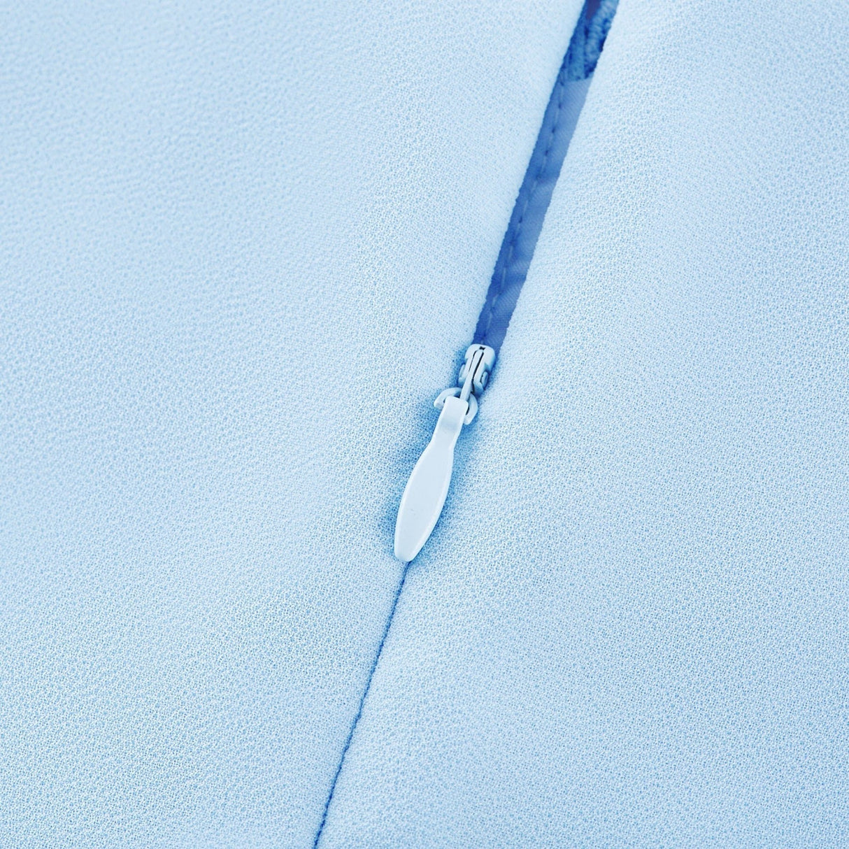 Blau Maxikleid Juno mit langen Ärmeln und Rüschen Cut outs an der Taille fließender Rock
