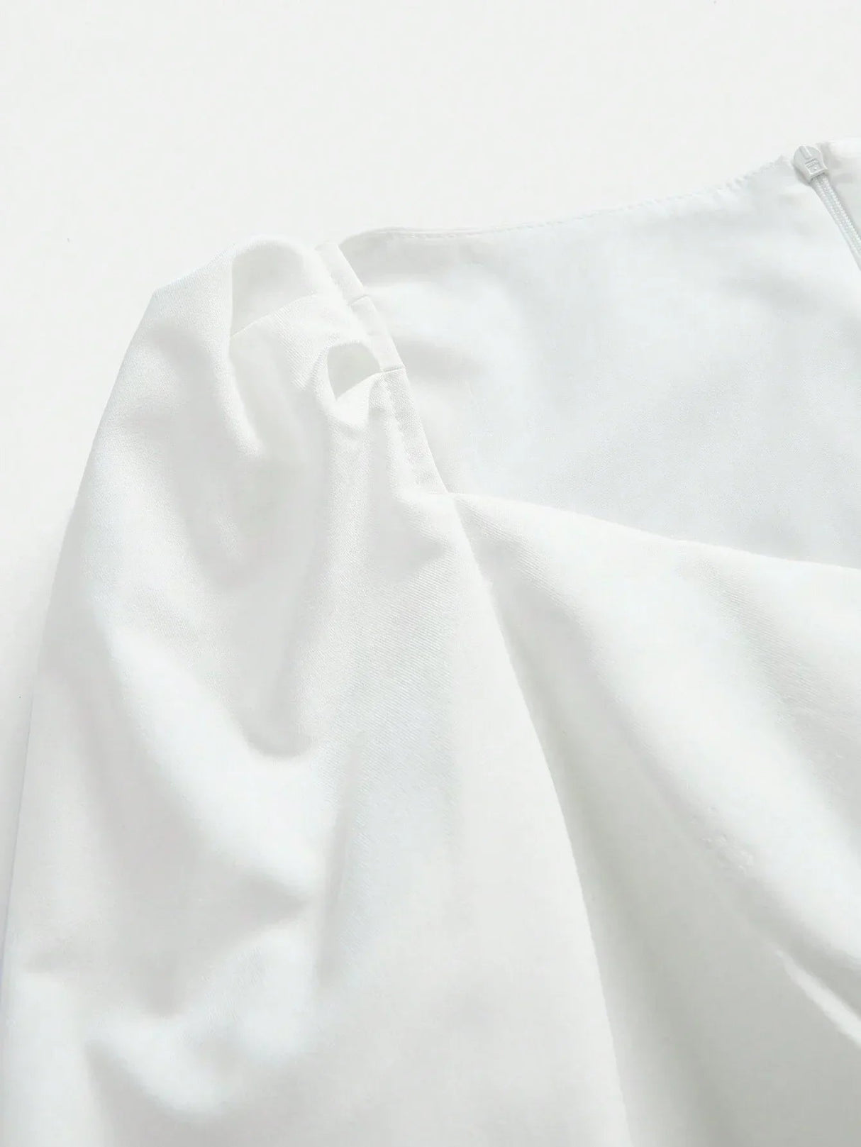 Cassidy Midi Dress - Sweetheart Neckline - Puff Sleeve - High Waist - Elegant Style - Belted & Zipper