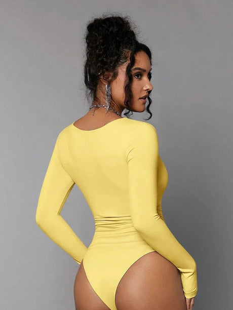 Denise Bodysuit - Slim Fit - Long Sleeve - Casual Style - Square Neckline - High Stretch - Knitted Fabric - Natural (mid Waist) Waist Line