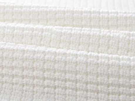 Dress - Fitted Silhouette With Flared Hem - Elegant Design With Pocket Detailing - Tailored Fit - Chic and Sophisticated Appearance