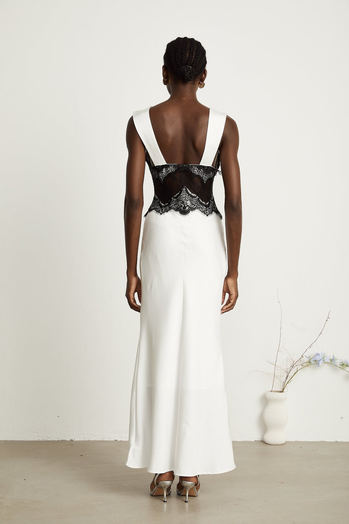Éléonore contrastcolor lacedetail maxi dress