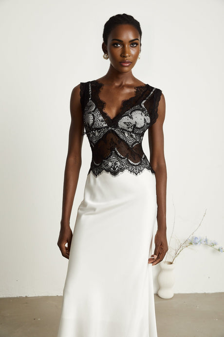 Éléonore contrastcolor lacedetail maxi dress