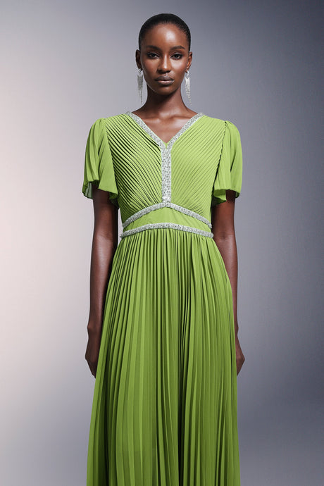 Elisa Green Pleated Maxi Dress with V-Neckline and Short Sleeves