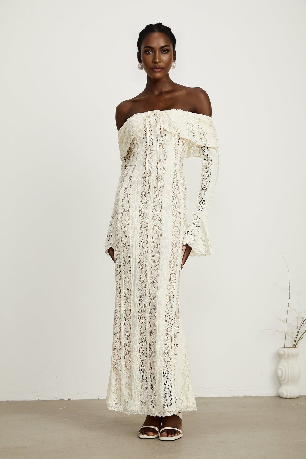 Émeline floral lace flaredcuff maxi dress in Neutrals