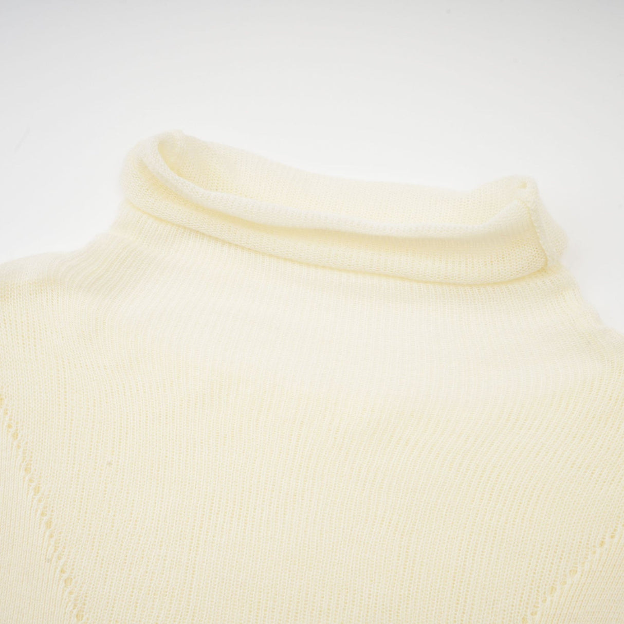 Émeline white knitted pleated midi dress