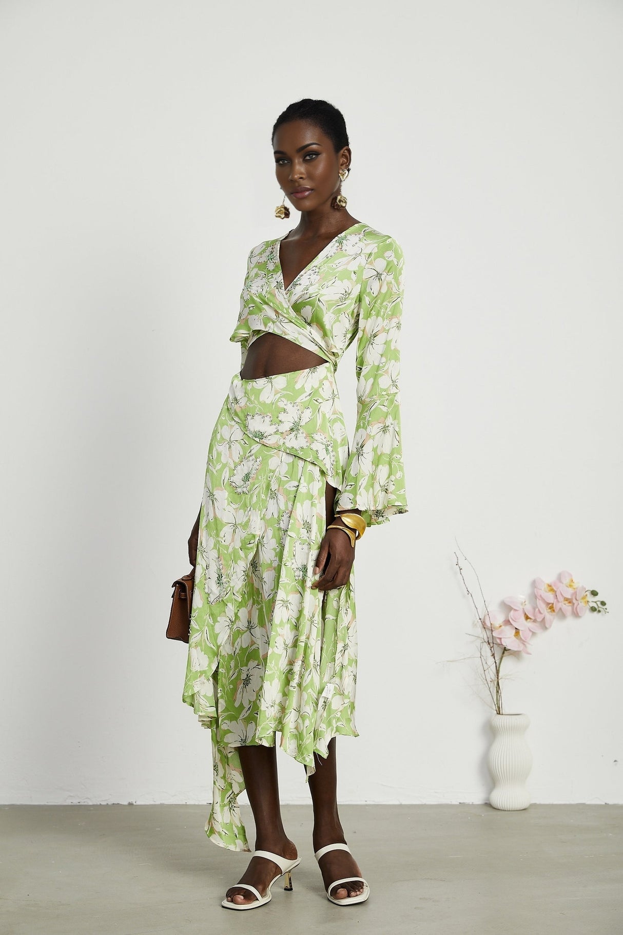Éva floralprint crystalembellished midi dress