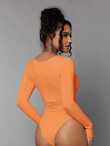 Franca Bodysuit - Slim Fit - Medium Stretch - Regular Sleeve - Natural Mid Waist - Square Neck - Knitted Fabric - Casual Style - Ruched