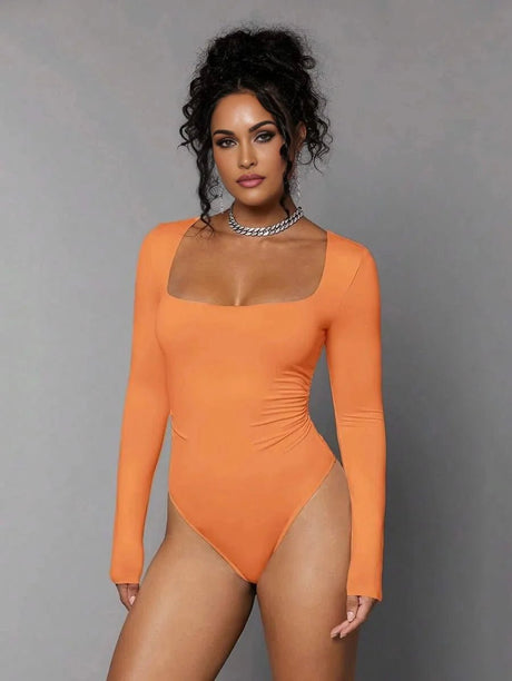 Franca Bodysuit - Slim Fit - Medium Stretch - Regular Sleeve - Natural Mid Waist - Square Neck - Knitted Fabric - Casual Style - Ruched