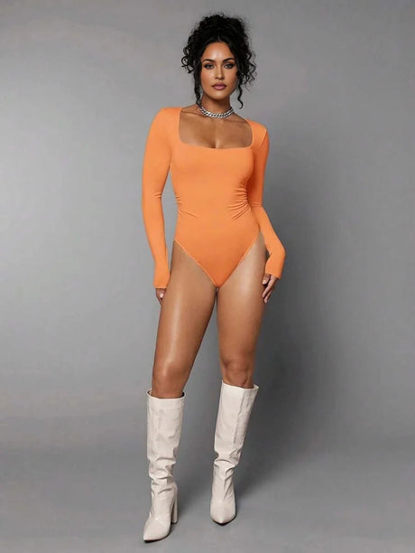 Franca Bodysuit - Slim Fit - Medium Stretch - Regular Sleeve - Natural Mid Waist - Square Neck - Knitted Fabric - Casual Style - Ruched