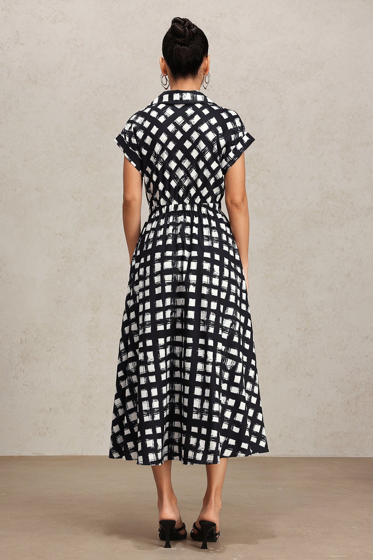 Giorgia Black Checkered Midi Dress with Lapel Neckline and Short Sleeves