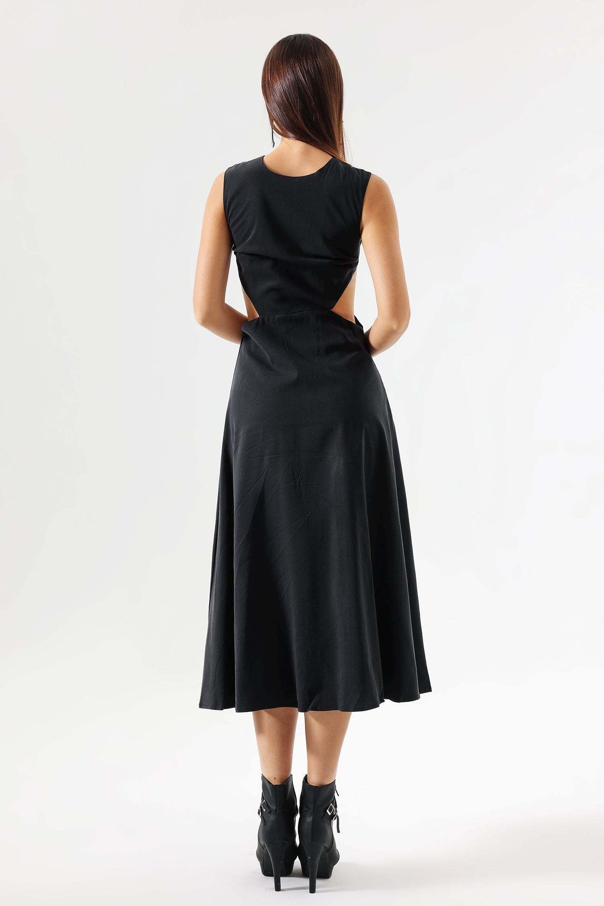 Guenda Black Cutout Detail Midi Dress