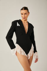Guendalina Blazer - Plunging V - neck - Wide peak lapels - Lace panelling - Shoulder pads