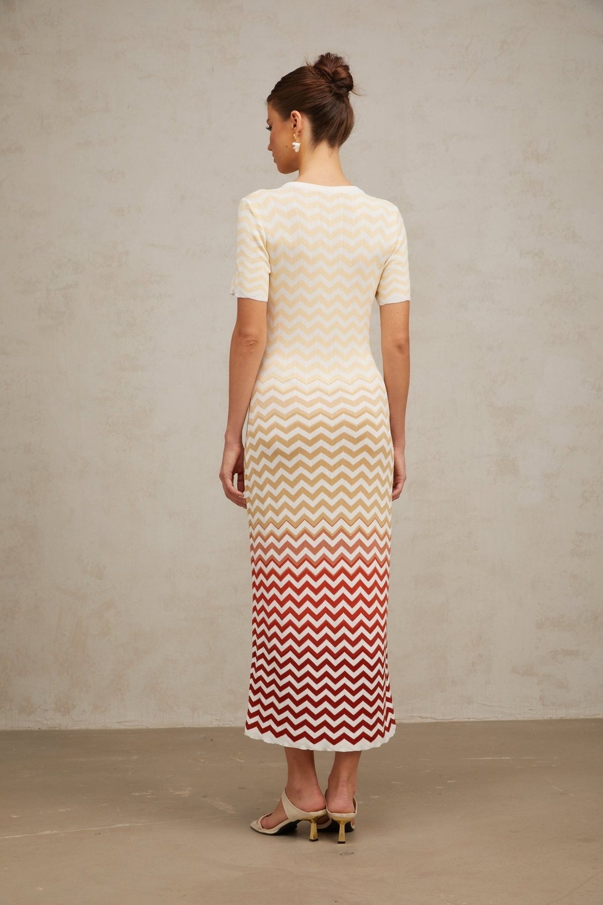 Iliana Midi Dress - Round Neck - Short Sleeves - Knitted Construction - Fitted Silhouette - Zigzag Woven Design