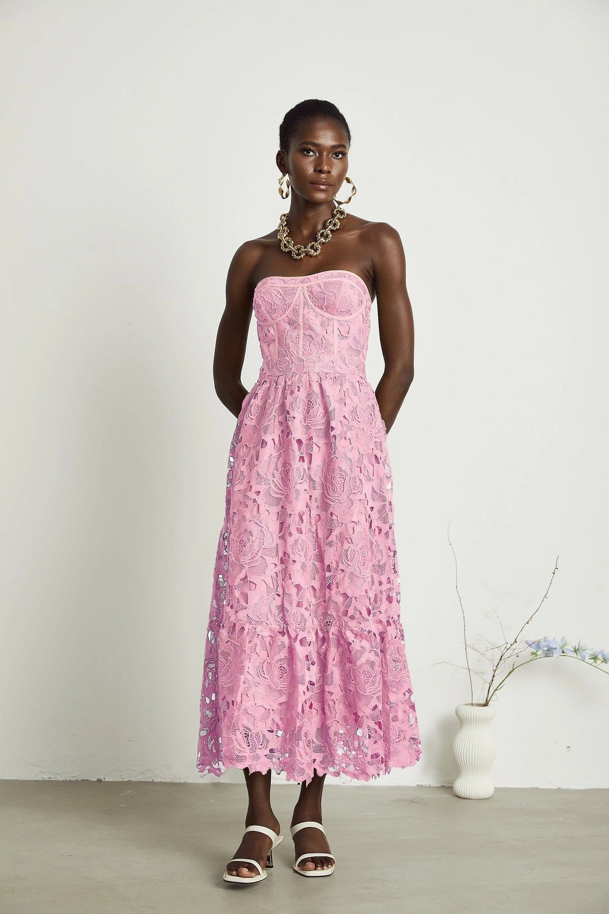 Inès lace floral embroidered cutout midi dress in Pink