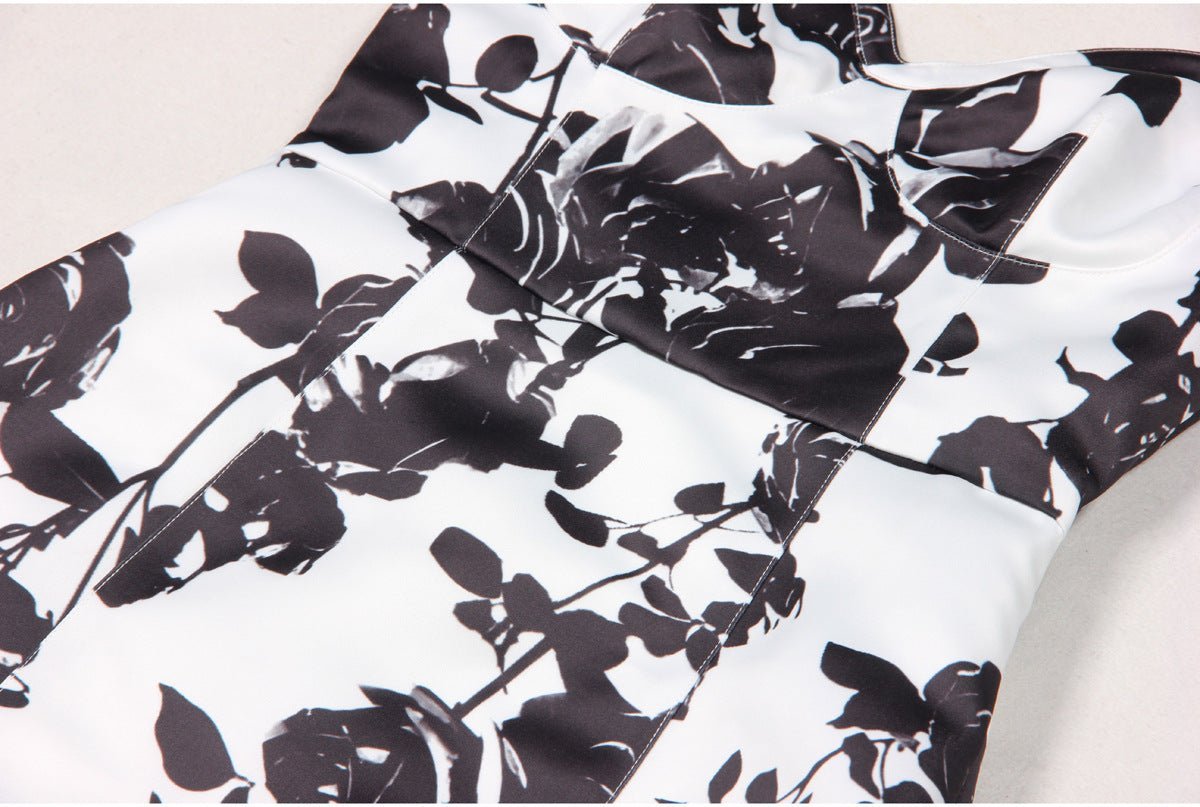 Ivana Dress - Bodycon Silhouette - Halter Neck Design - Floral Print - Elegant Evening Wear