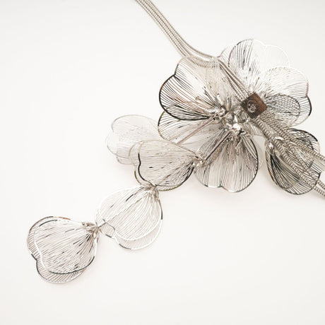 Josefina floralappliqué necklace