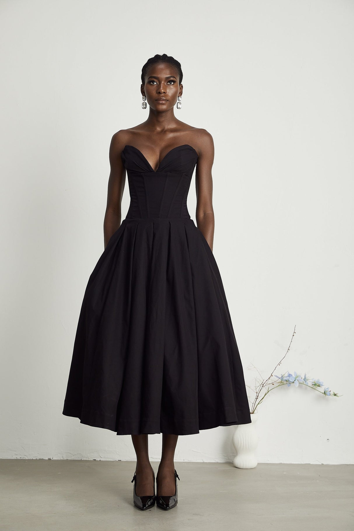 Katherine offshoulder corset midi dress in Black