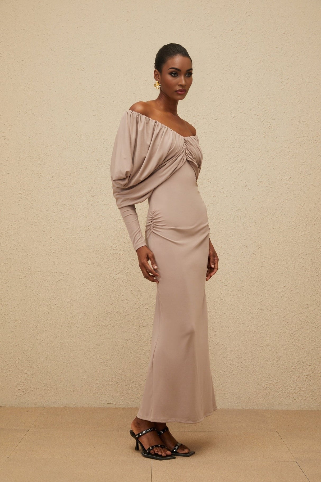 Kendra Midi Dress - V - Neck - Long Sleeves - Ruched Detailing - Stretch Design - Rear Slit