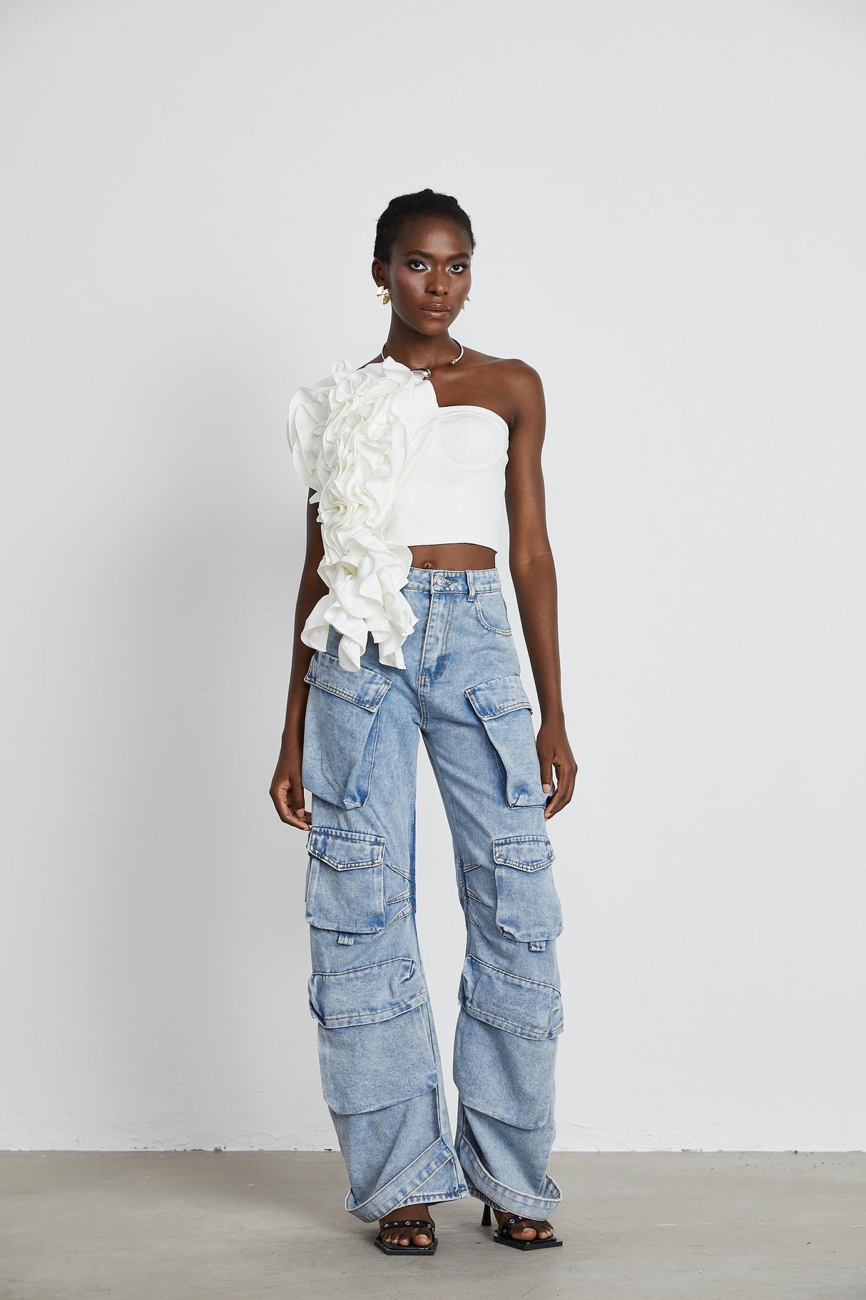 Lucie white floralapplique top